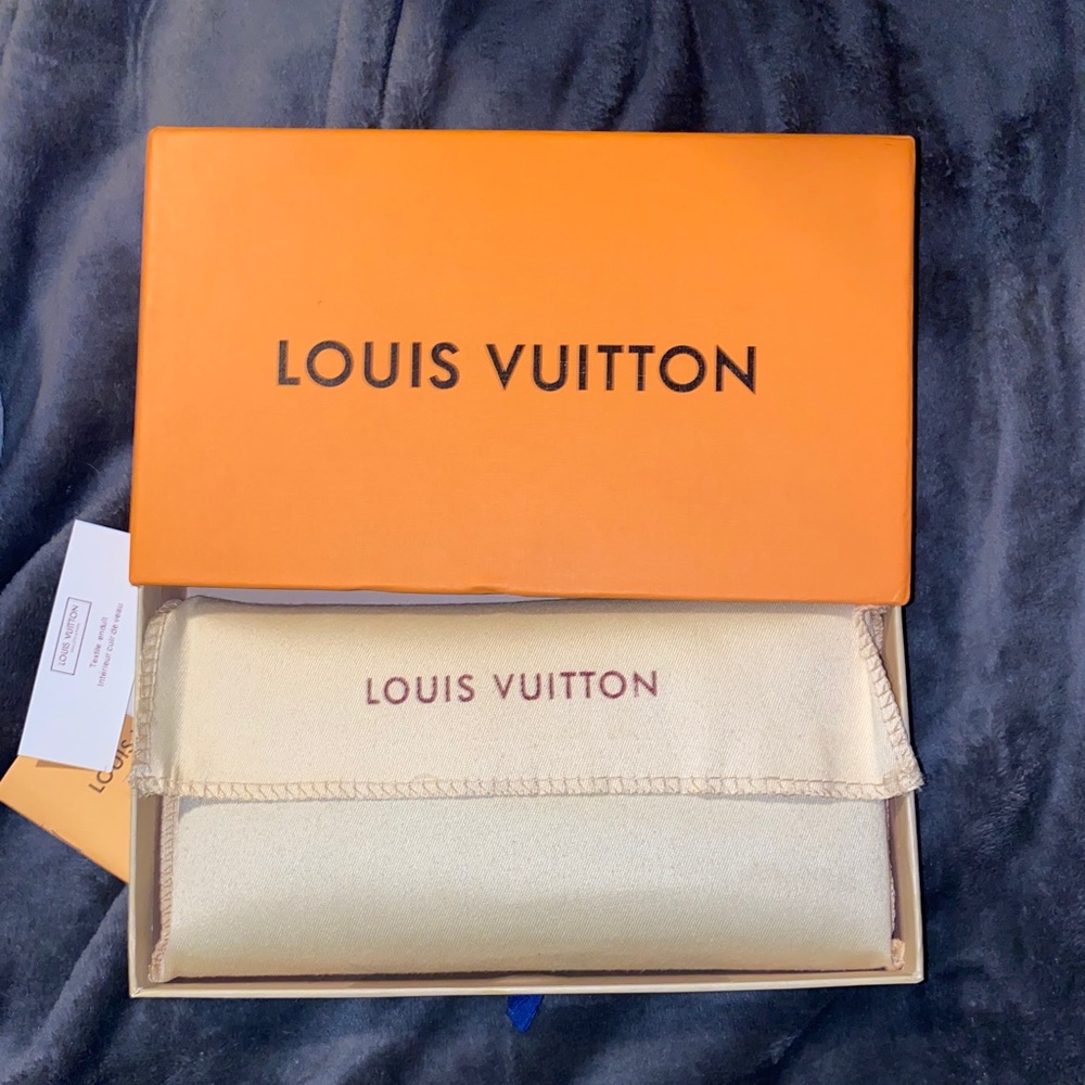 Louis Vuitton wallet box